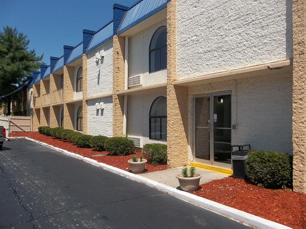 Baymont By Wyndham Northwood Motel Exterior photo