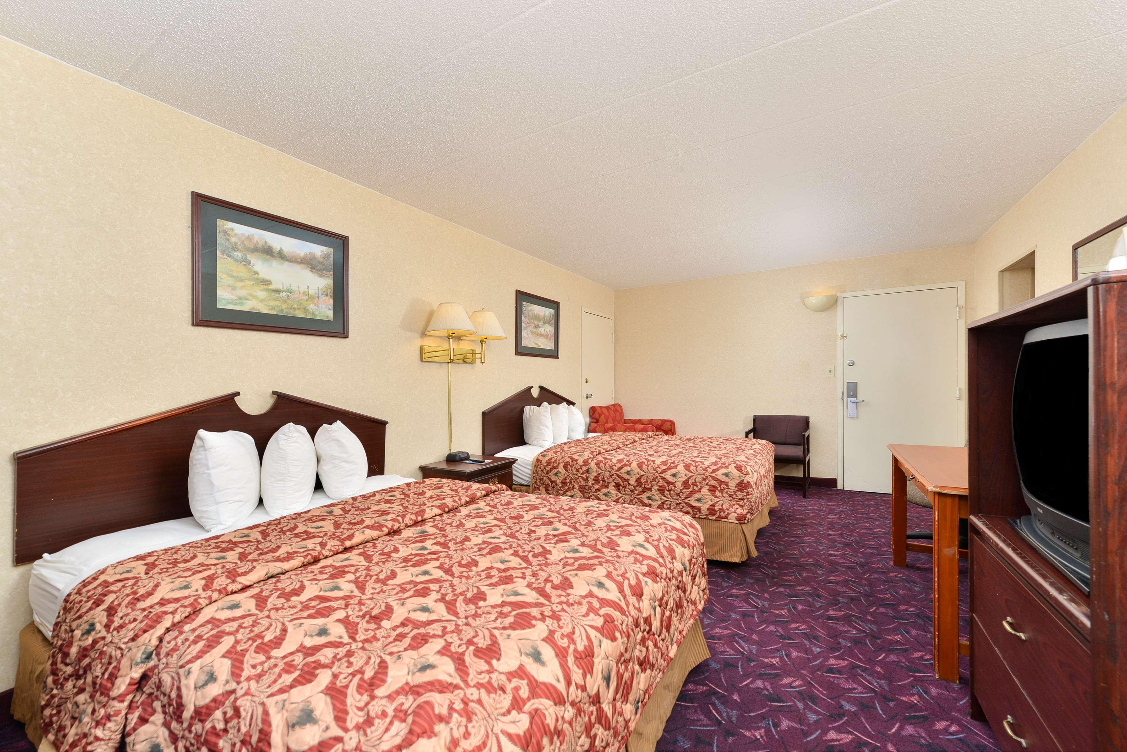 Baymont By Wyndham Northwood Motel Exterior photo