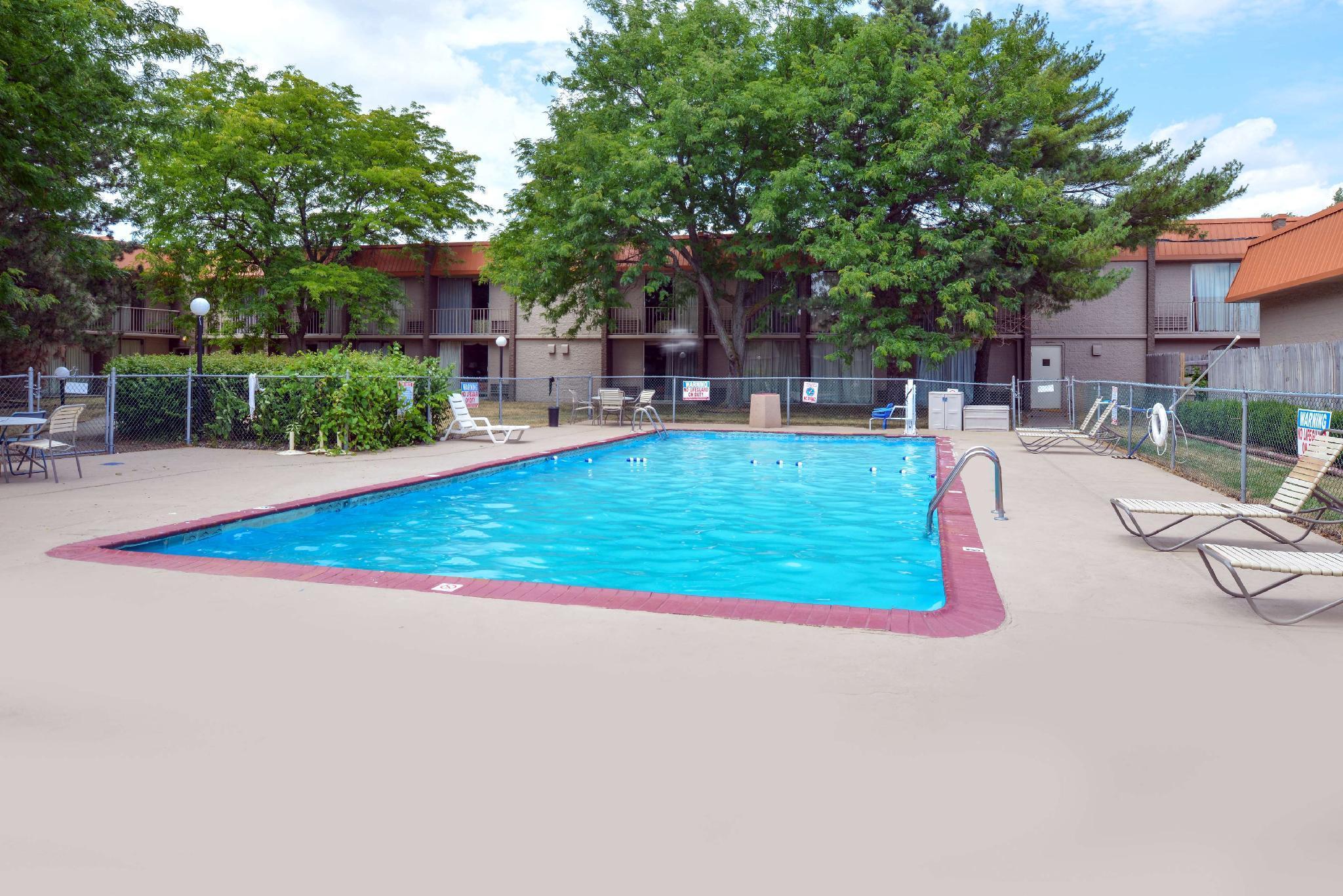 Baymont By Wyndham Northwood Motel Exterior photo