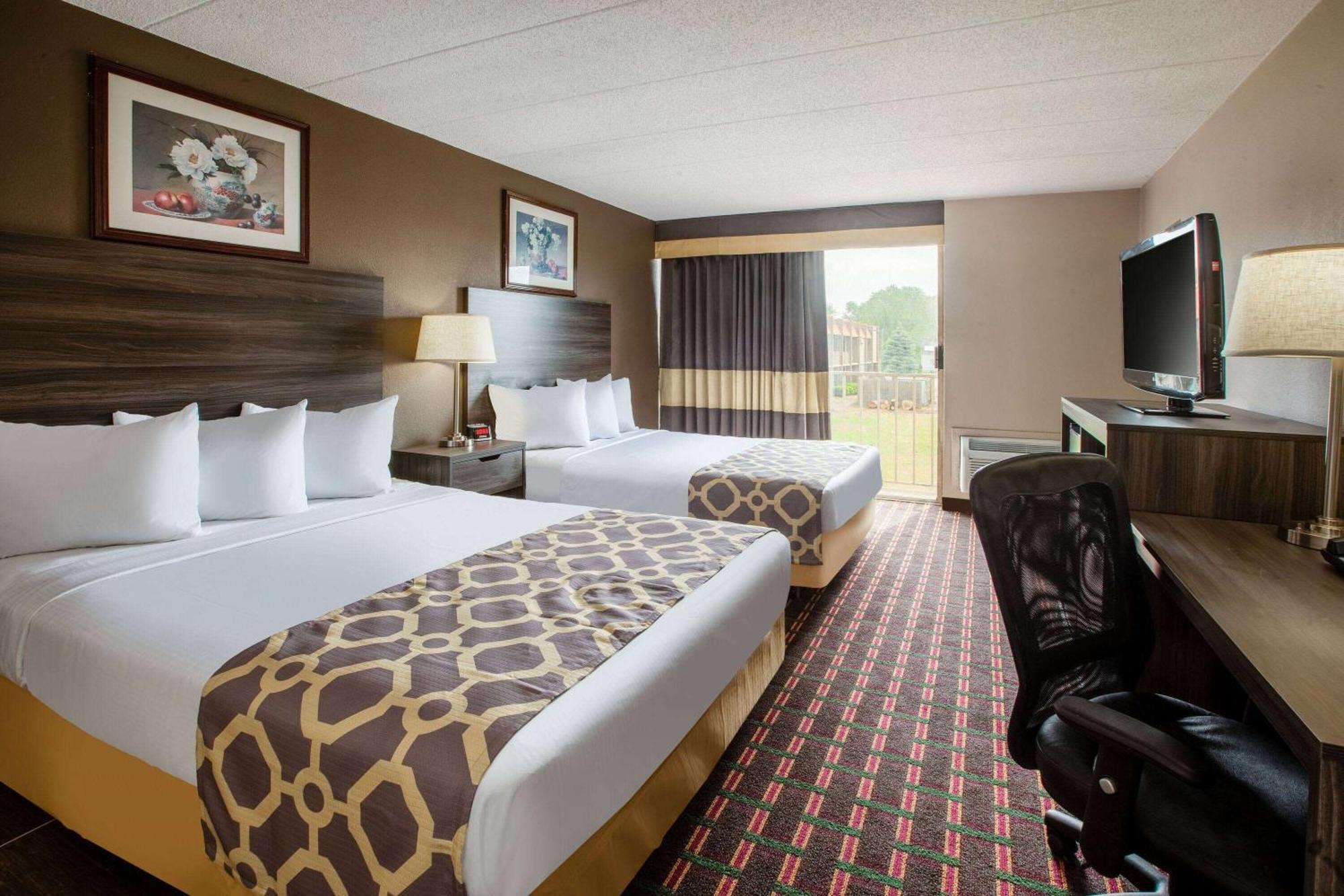 Baymont By Wyndham Northwood Motel Exterior photo